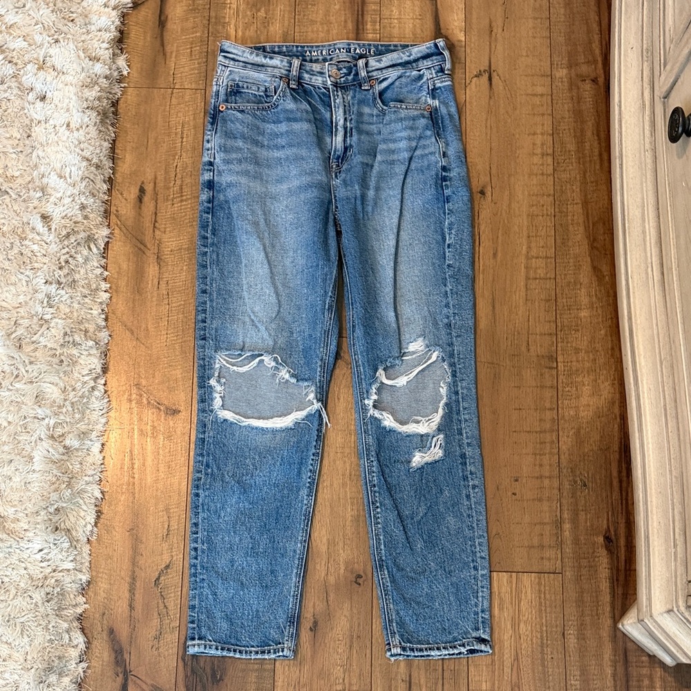 American Eagle Mom Jeans